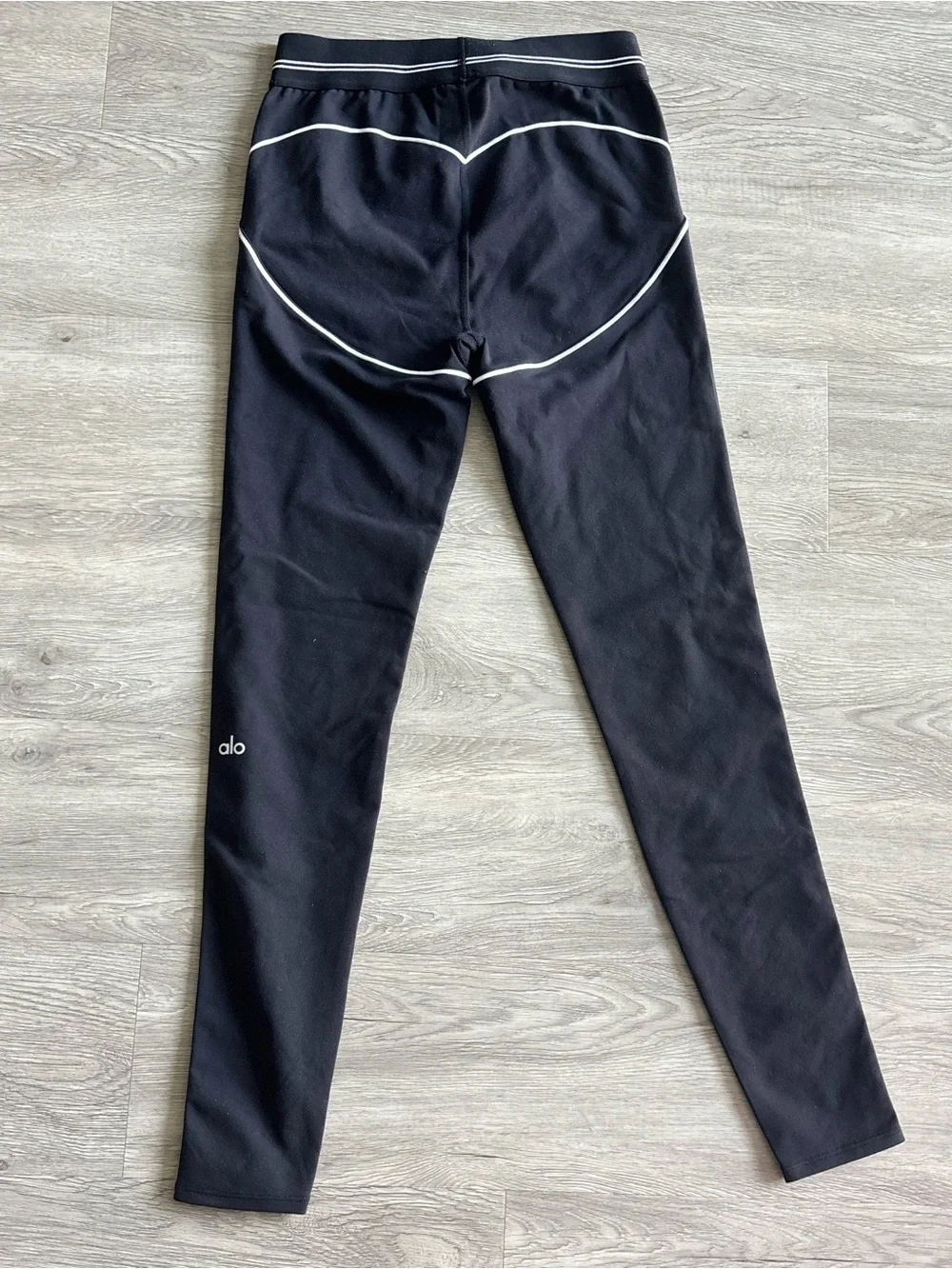 ALO Yoga Black Leggings with White Piping